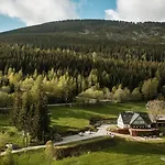 Slunecnice & Panorama Restaurant Farma