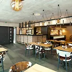 بيت ضيافة Slunecnice & Panorama Restaurant Farma 3*