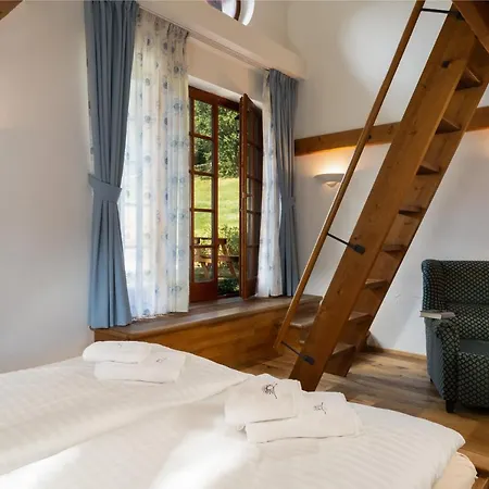 Pensjonat Slunecnice & Panorama Restaurant Farma 3*
