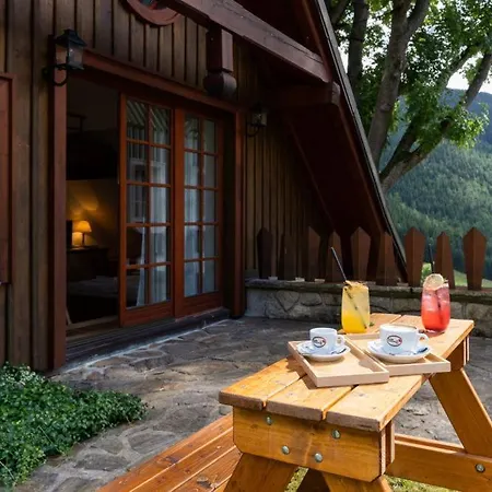 Gasthof Slunecnice & Panorama Restaurant Farma