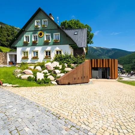 Pension Slunecnice & Panorama Restaurace Farma Spindleruv Mlyn
