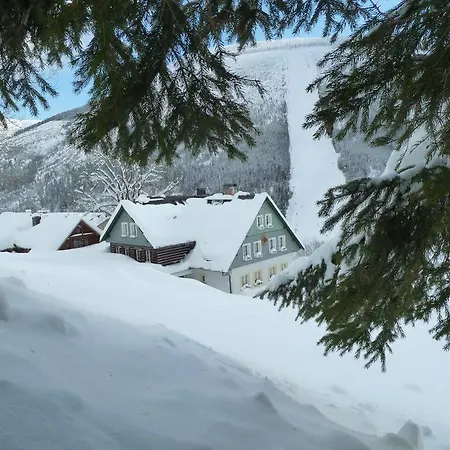 Pensjonat Slunecnice & Panorama Restaurace Farma